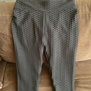 Amazon “Famous” Butt Leggings